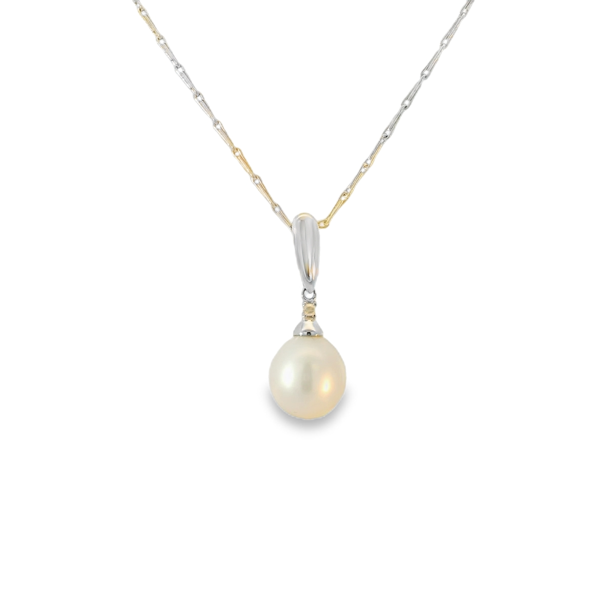 GP2018W9ct WG Diamond + FWP Drop Pendant