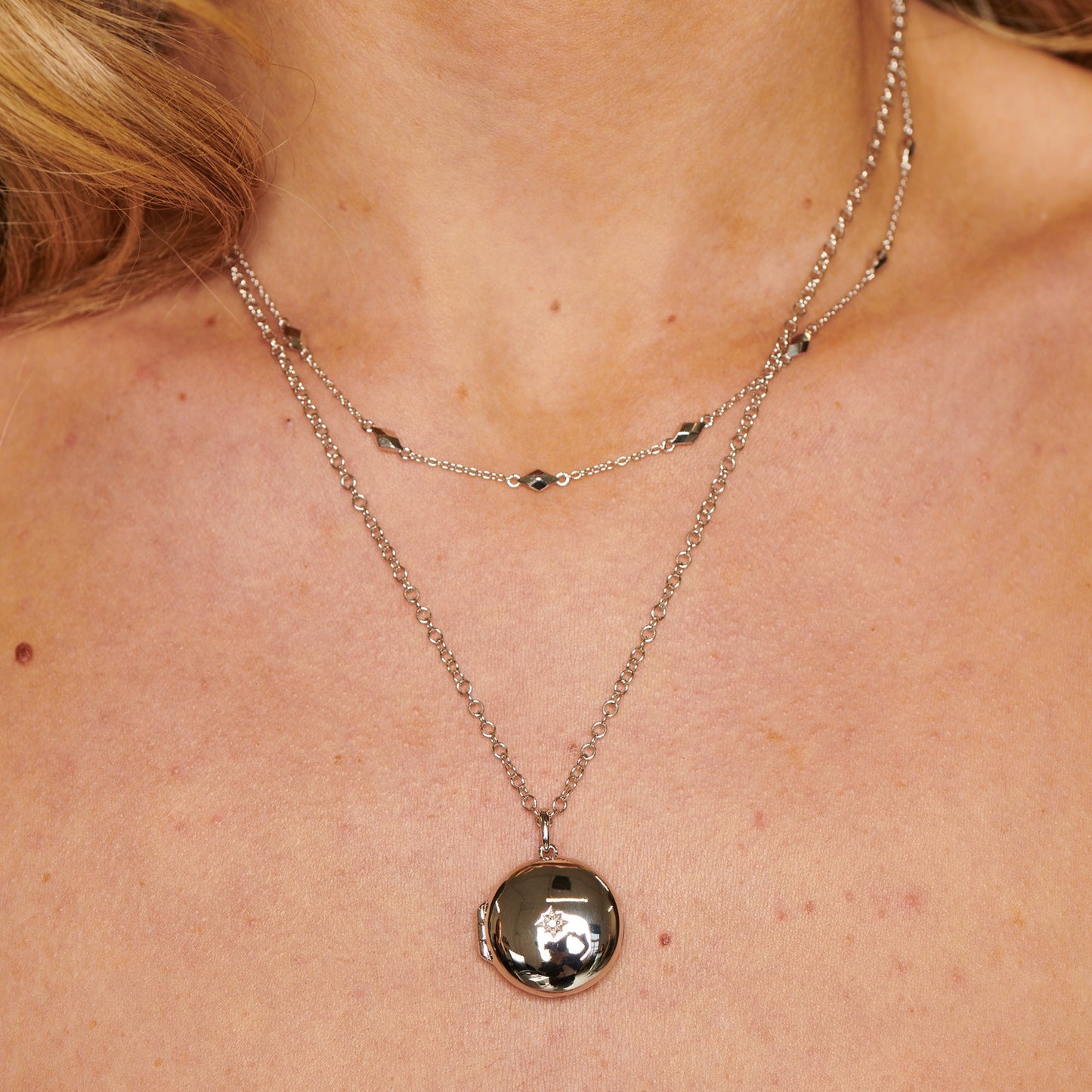 Silver Round Diamond Locket with Chain