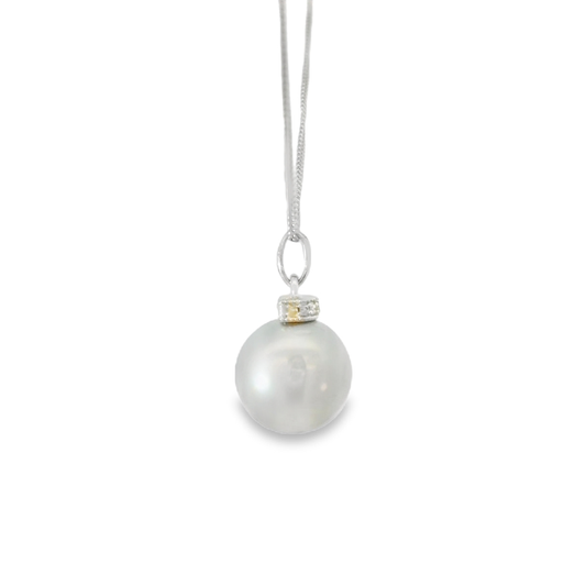 9ct White Gold Black Fresh Water Pearl Pendant
