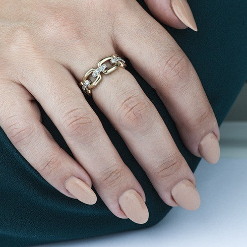 9ct Yellow Gold Diamond Accent Chain-Link Band Ring