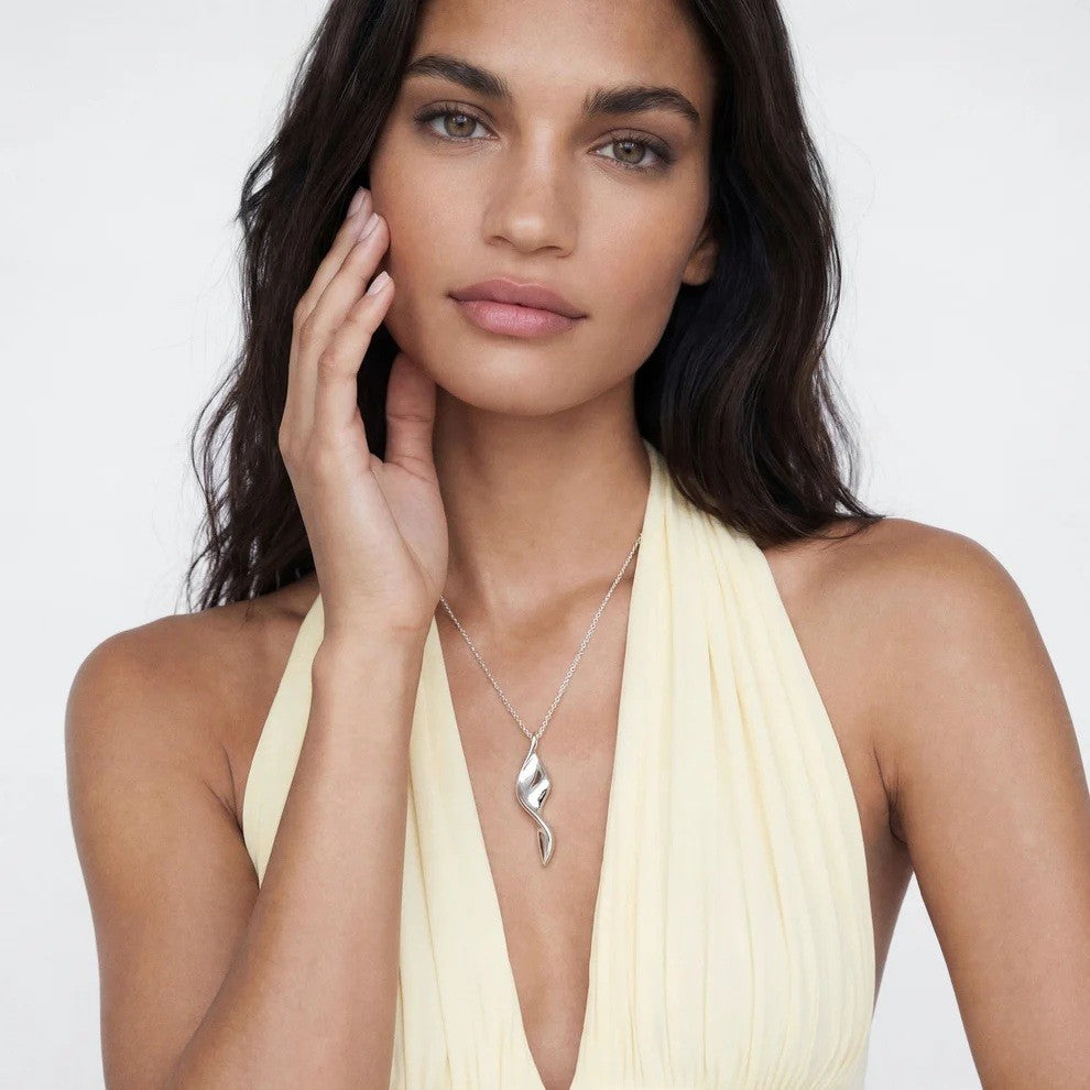 Foglia Grande Pendant with Chain