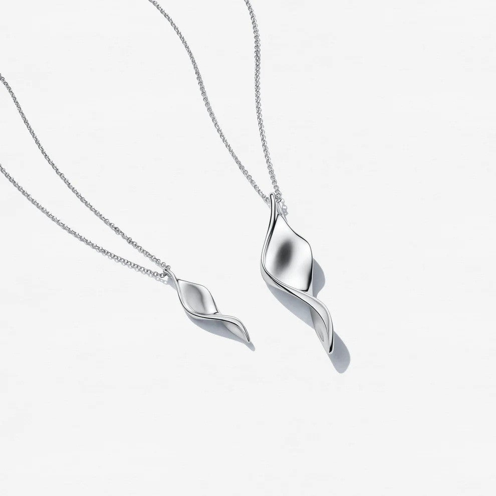 Foglia Grande Pendant with Chain