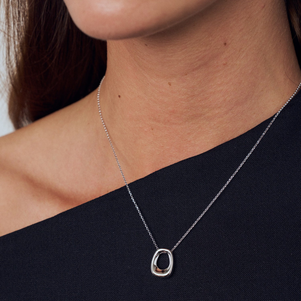 Borsa Pianura Piccolo Pendant with Chain